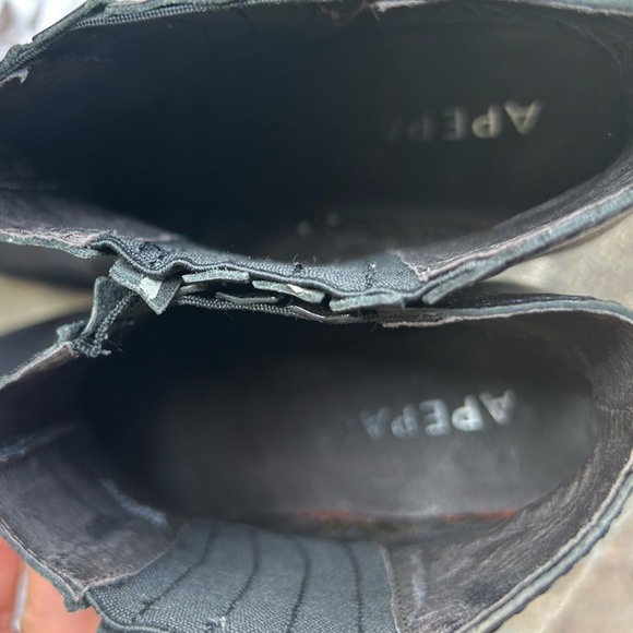 Apepazza Black heeled leather ankle boots with Western-Inspired DesignSz-7.5. Ps - Picture 7 of 9